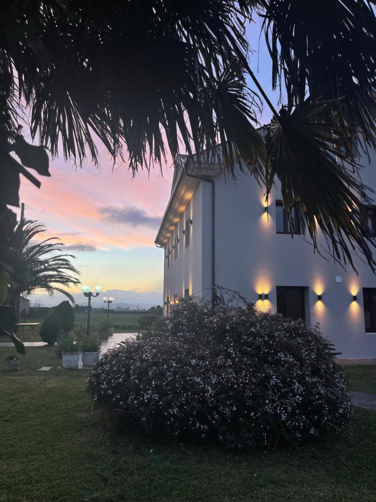 Hotel Mi Norte Ribadeo Exterior photo